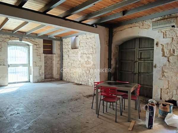 casa indipendente in vendita a Modica in zona Modica Bassa