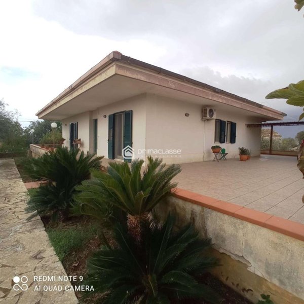 casa indipendente in vendita a Modica in zona Zappulla