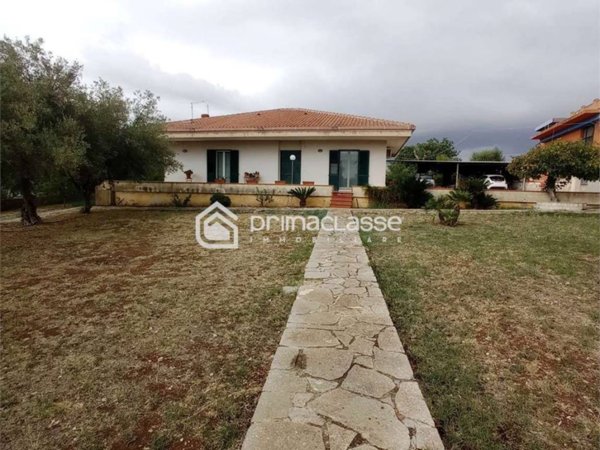 casa indipendente in vendita a Modica in zona Zappulla