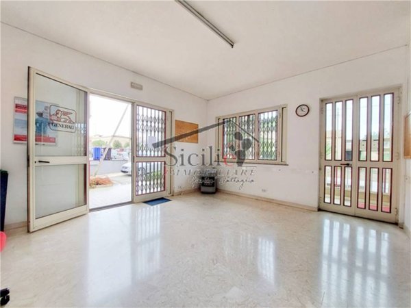 locale commerciale in vendita a Modica in zona Frigintini