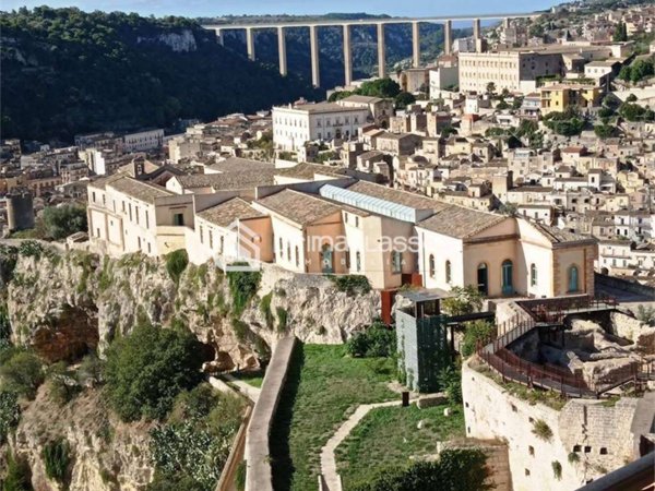 appartamento in vendita a Modica in zona Modica Alta
