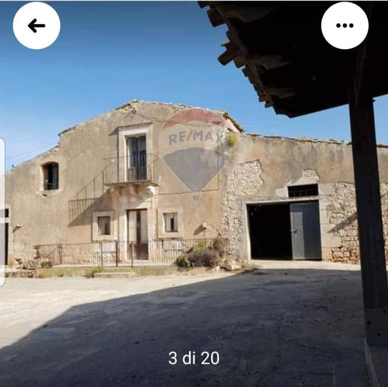 casa indipendente in vendita a Modica