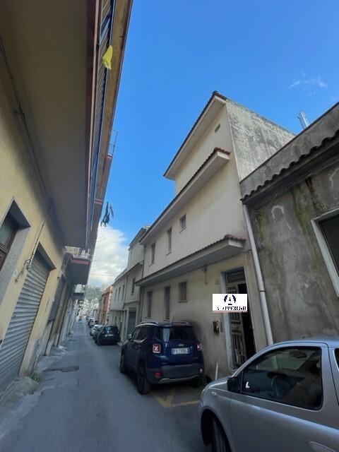 casa indipendente in vendita a Modica