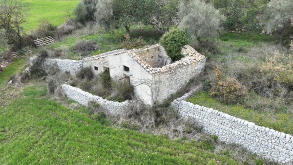 casa indipendente in vendita a Modica