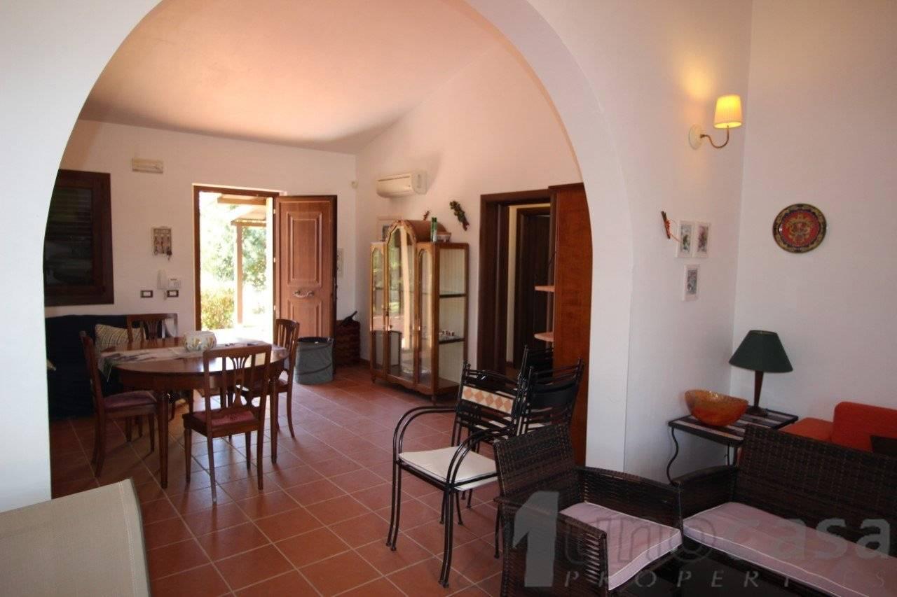 casa indipendente in vendita a Modica