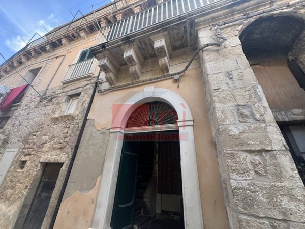 casa indipendente in vendita a Modica