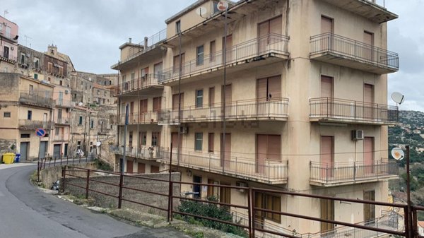 appartamento in vendita a Modica in zona Modica Alta