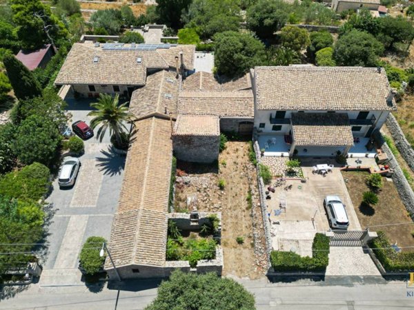 casa indipendente in vendita a Modica