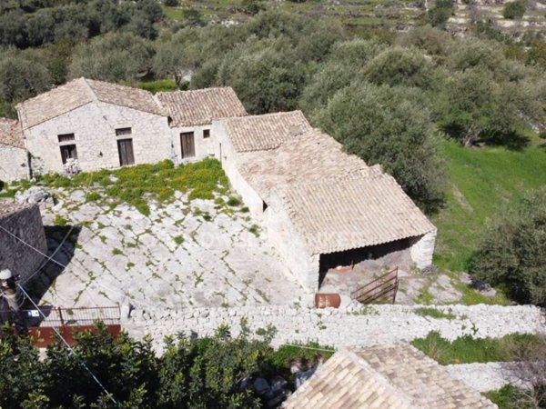casa indipendente in vendita a Modica in zona Sacro Cuore