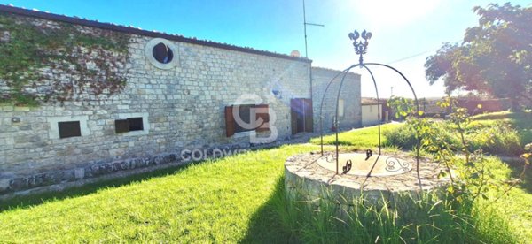 casa indipendente in vendita a Modica