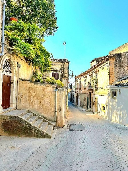 casa indipendente in vendita a Modica in zona Modica Alta