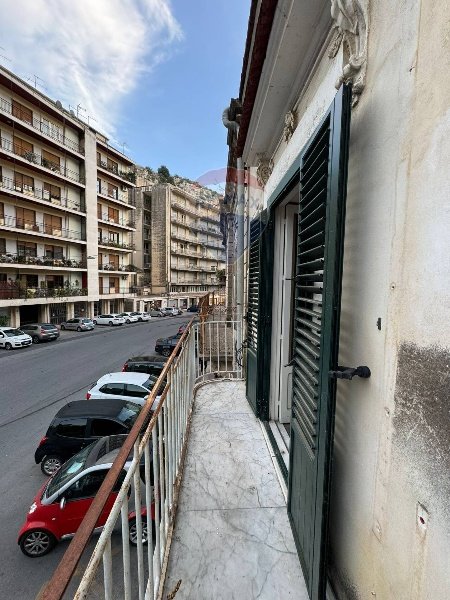 casa indipendente in vendita a Modica in zona Modica Bassa
