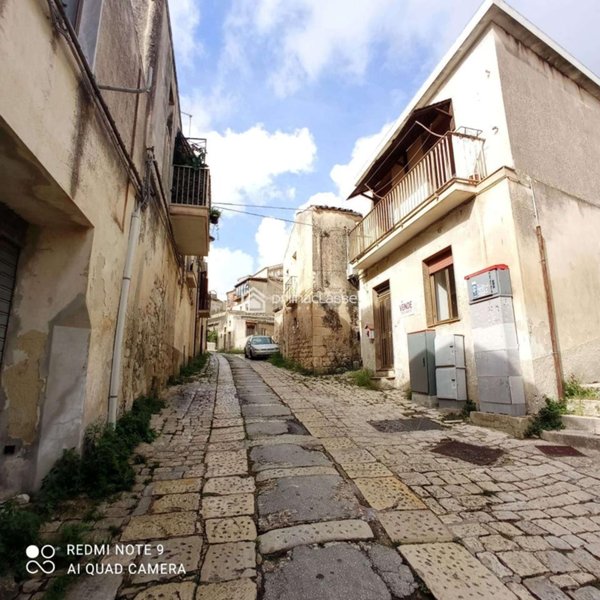 casa indipendente in vendita a Modica