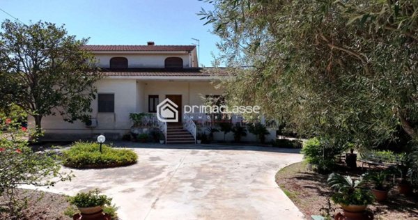 casa indipendente in vendita a Modica in zona Zappulla