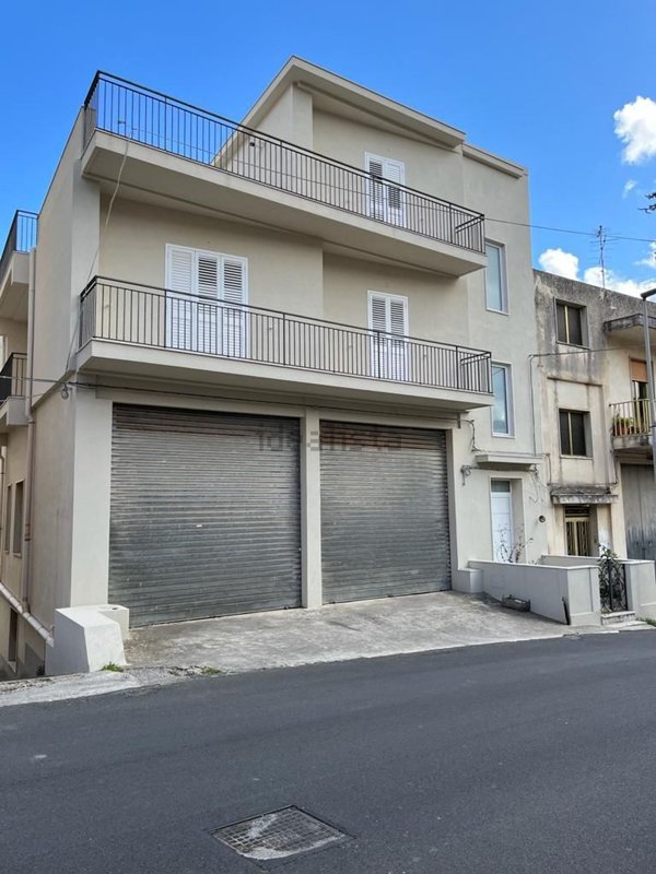 casa indipendente in vendita a Modica in zona Modica Alta