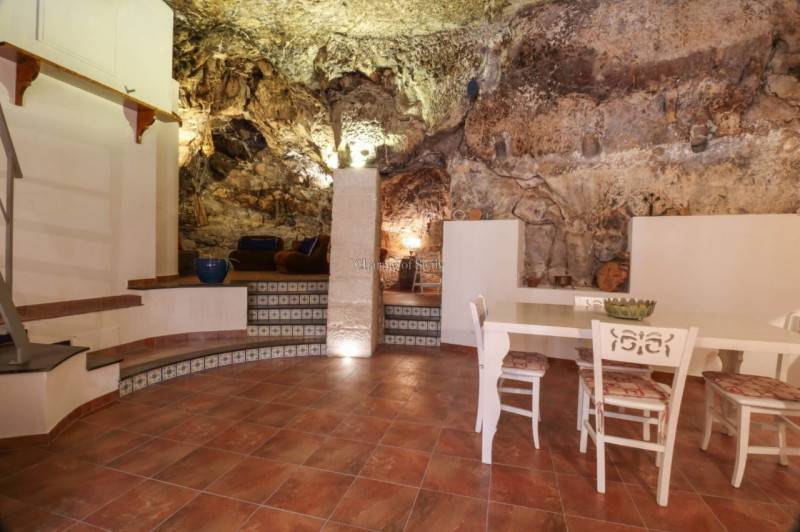casa indipendente in vendita a Modica in zona Modica Bassa