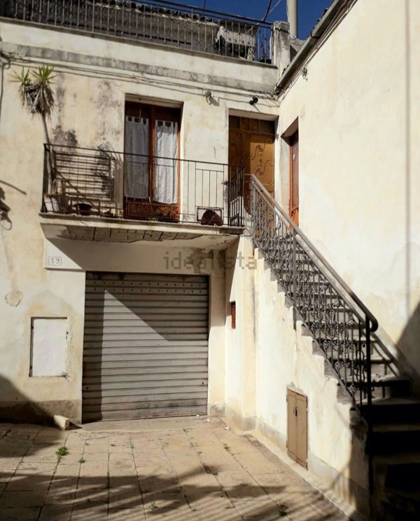 casa indipendente in vendita a Modica