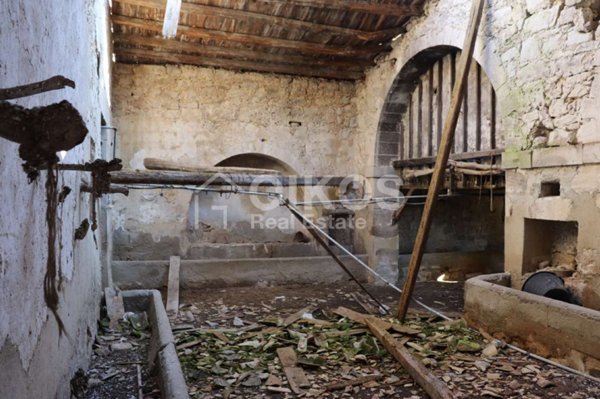 locale di sgombero in vendita a Modica