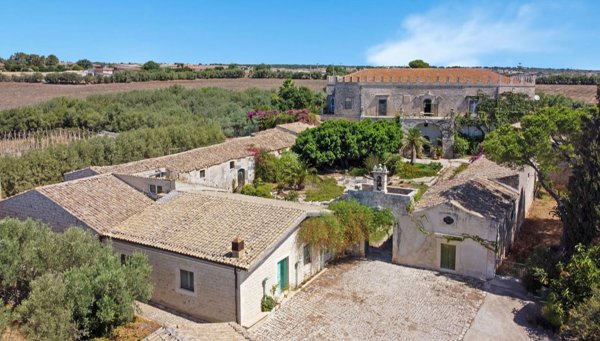casa indipendente in vendita a Modica