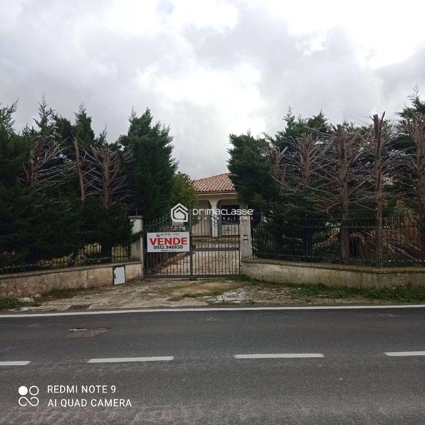 casa indipendente in vendita a Modica in zona Modica Alta