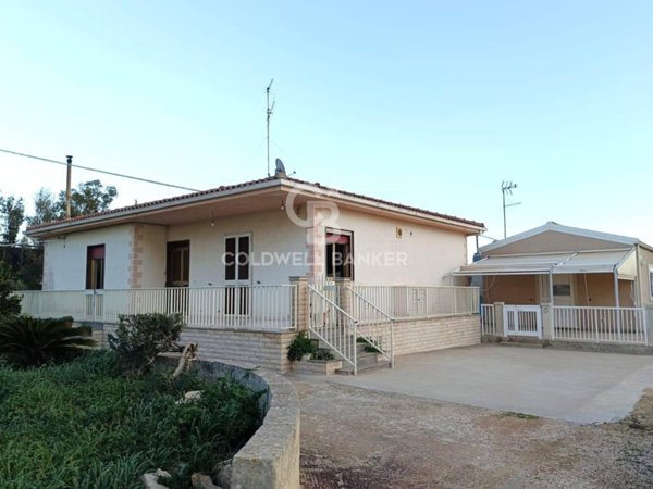 casa indipendente in vendita a Modica in zona Marina di Modica