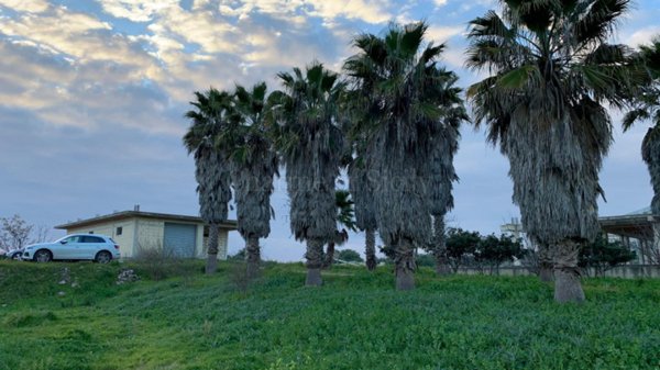 casa indipendente in vendita a Modica