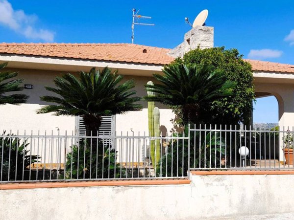 casa indipendente in vendita a Modica in zona Sacro Cuore