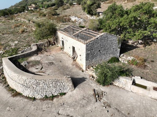 casa indipendente in vendita a Modica in zona Modica Alta