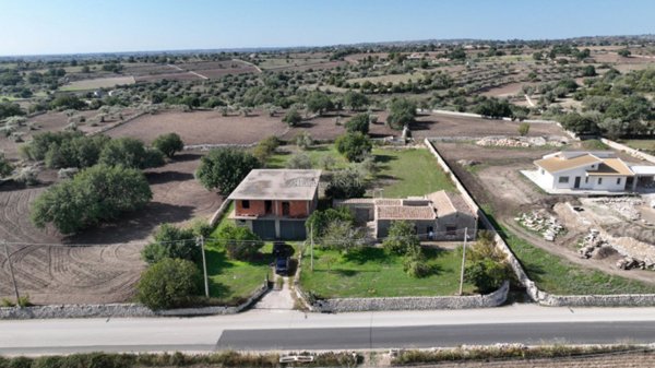 casa indipendente in vendita a Modica in zona Frigintini
