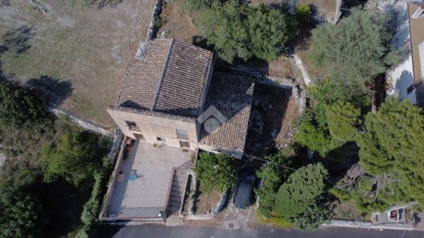 casa indipendente in vendita a Modica in zona Frigintini
