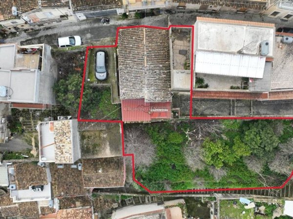 casa indipendente in vendita a Modica in zona Modica Bassa