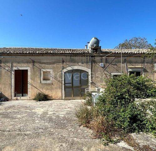 casa indipendente in vendita a Modica