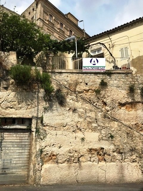 casa indipendente in vendita a Modica in zona Modica Bassa