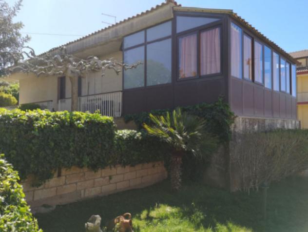 casa indipendente in vendita a Modica