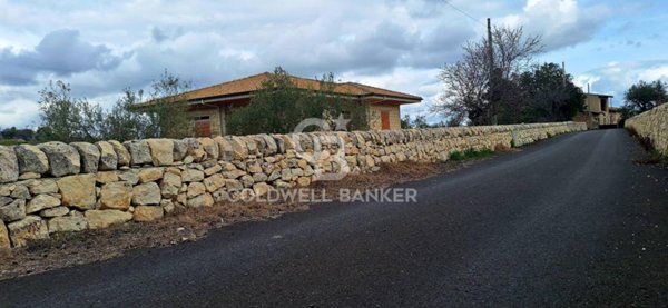 casa indipendente in vendita a Modica in zona Frigintini