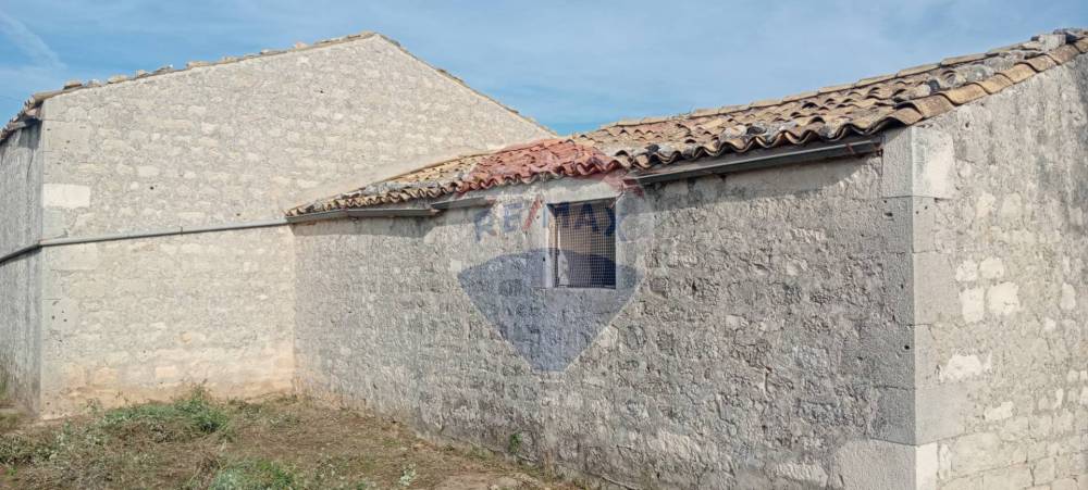 casa indipendente in vendita a Modica