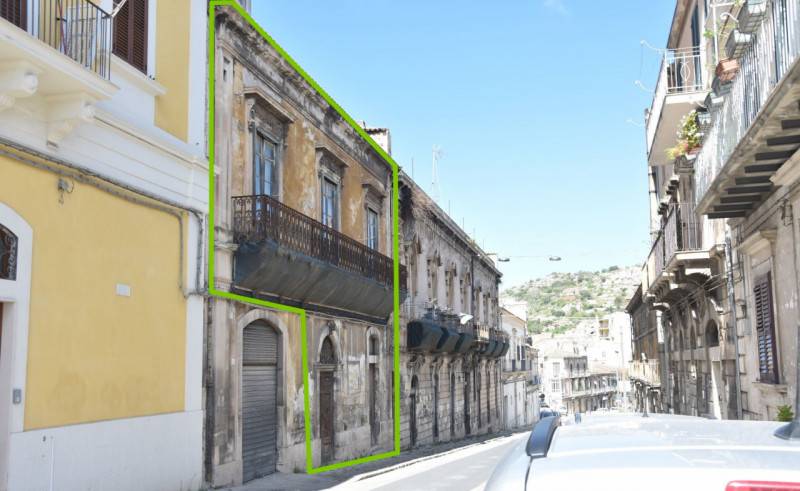 casa indipendente in vendita a Modica in zona Modica Bassa