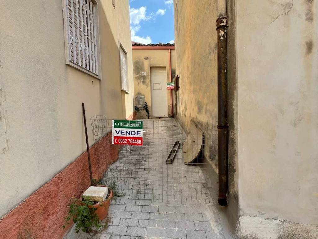 casa indipendente in vendita a Modica