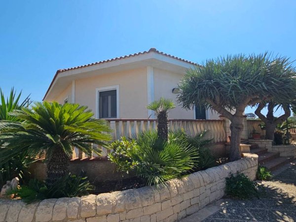 casa indipendente in vendita a Modica in zona Marina di Modica