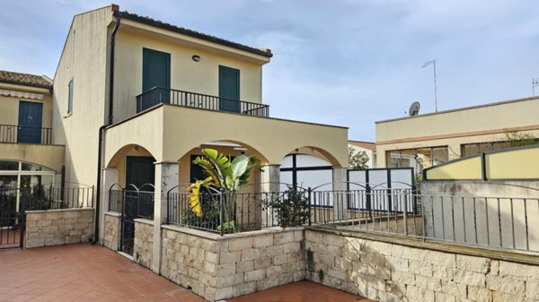 casa indipendente in vendita a Modica in zona Marina di Modica