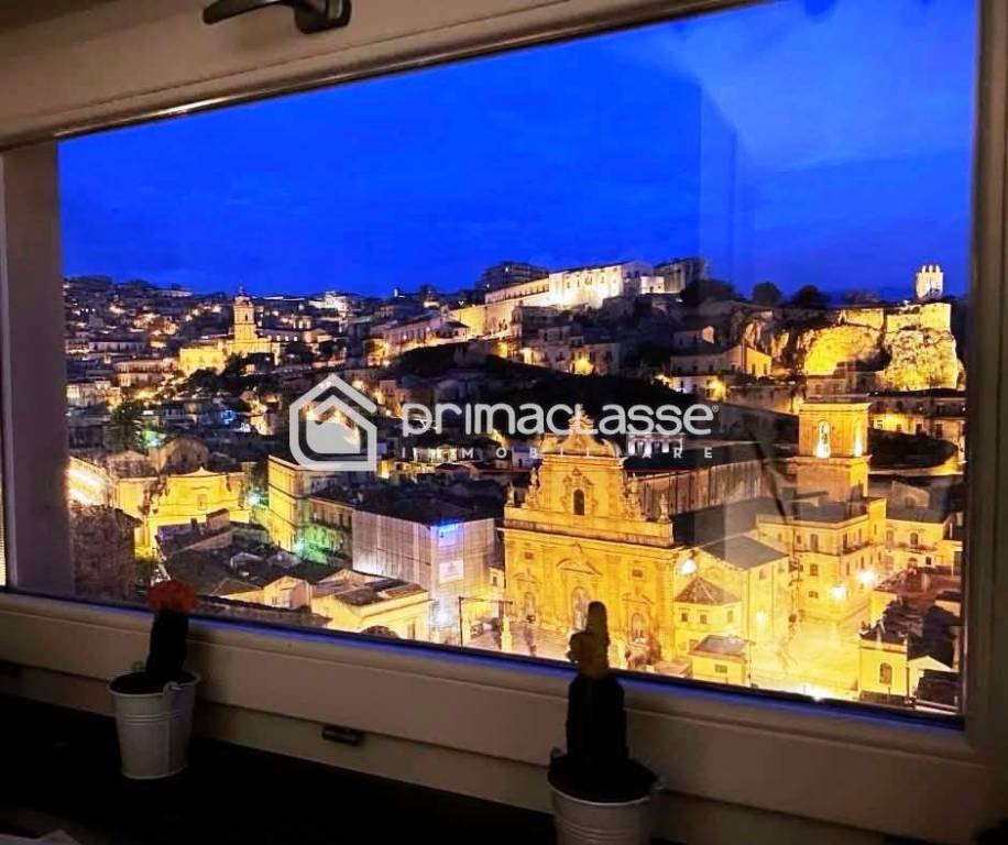 casa indipendente in vendita a Modica