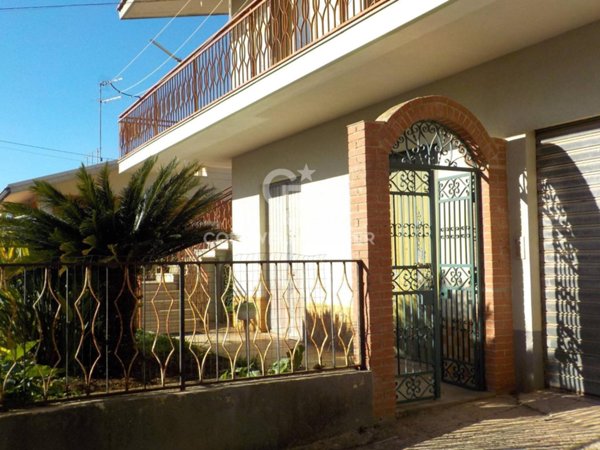 casa indipendente in vendita a Modica in zona Sacro Cuore
