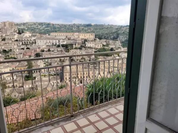 casa indipendente in vendita a Modica