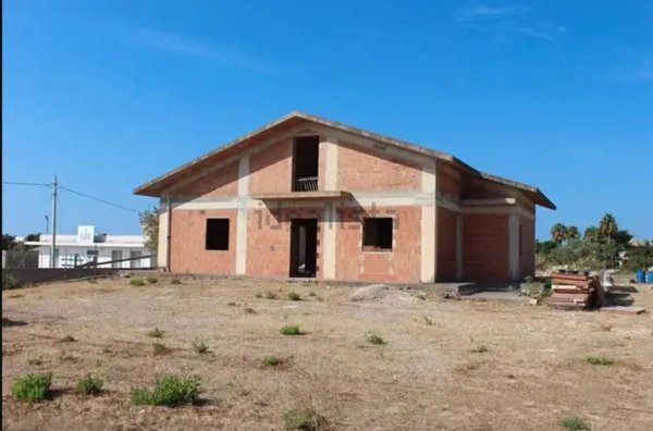 casa indipendente in vendita a Modica
