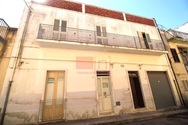 casa indipendente in vendita a Modica in zona Modica Alta