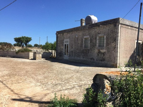casa indipendente in vendita a Modica