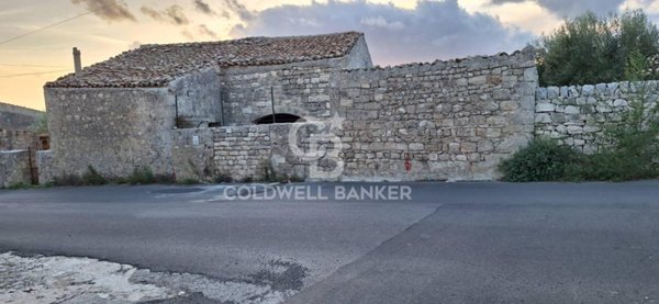casa indipendente in vendita a Modica in zona Modica Alta