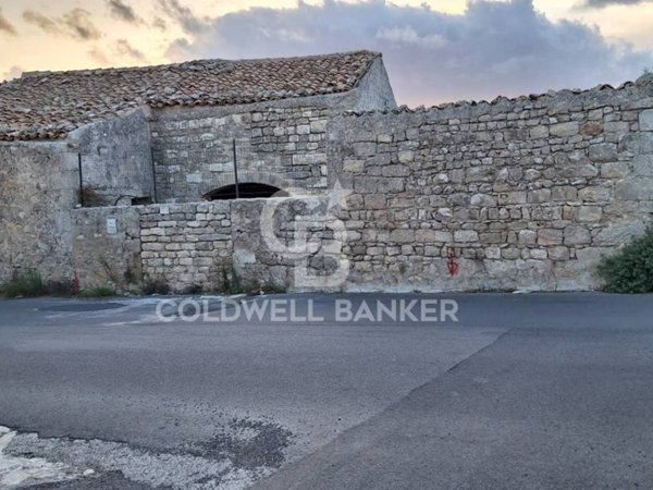 casa indipendente in vendita a Modica in zona Modica Alta