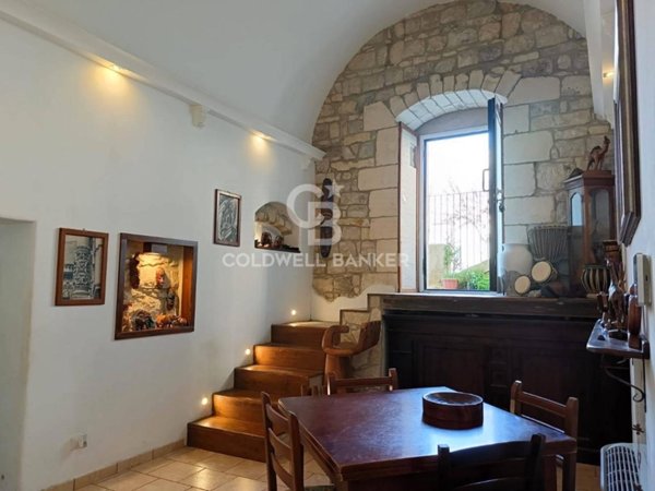 casa indipendente in vendita a Modica