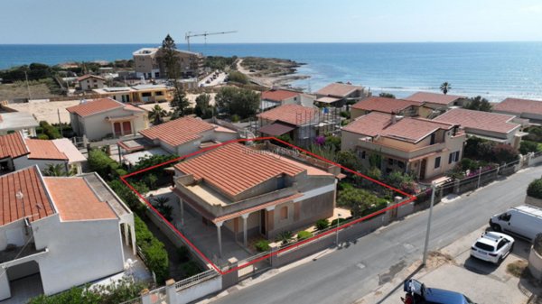 casa indipendente in vendita a Modica in zona Marina di Modica